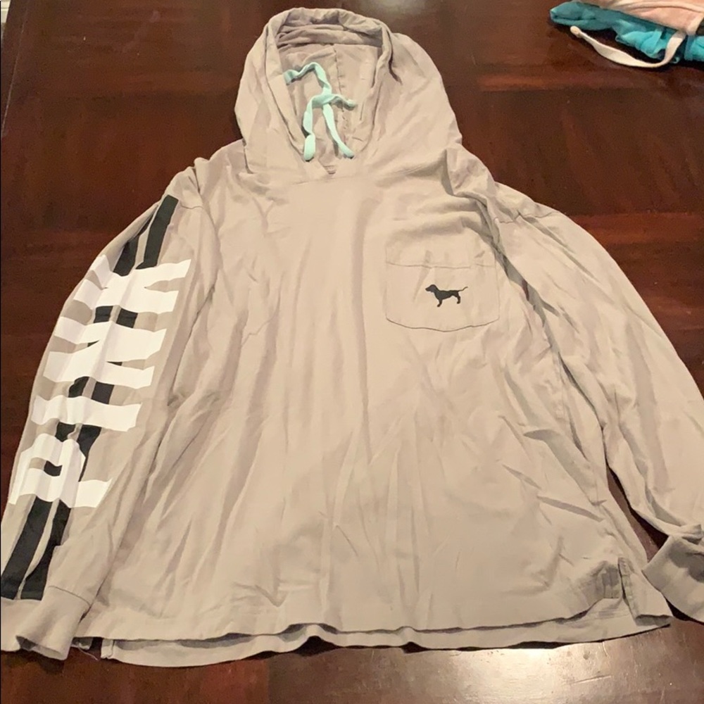 Long sleeve t-shirt with hood